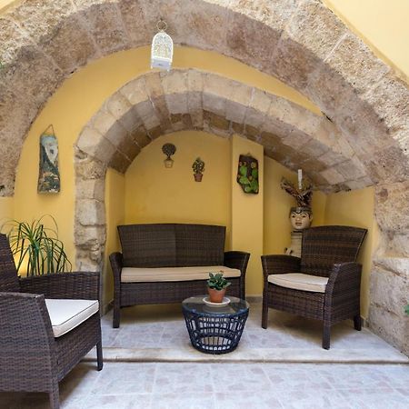 Casa Nagale- Una Suite Di Charme Nel Cuore Di Ortigia A 50 Mt Dal Mare Syrakusa Exteriör bild