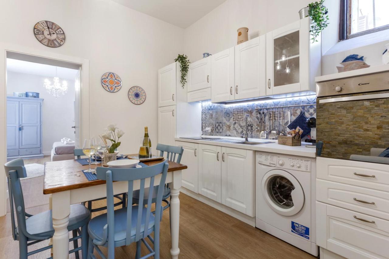 Casa Nagale- Una Suite Di Charme Nel Cuore Di Ortigia A 50 Mt Dal Mare Syrakusa Exteriör bild