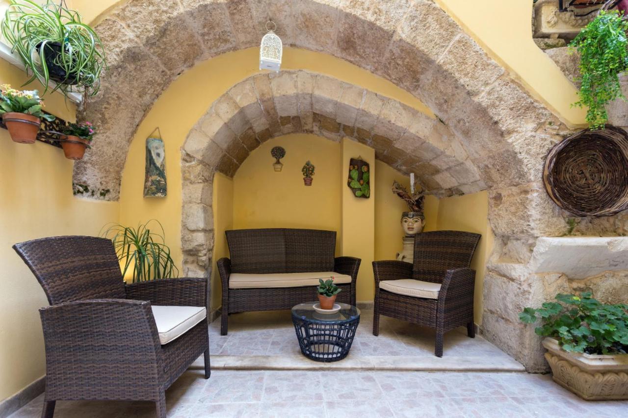 Casa Nagale- Una Suite Di Charme Nel Cuore Di Ortigia A 50 Mt Dal Mare Syrakusa Exteriör bild